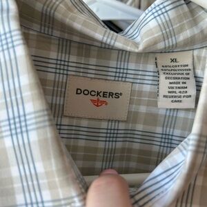Dockers XL Plaid Button-Up Shirt in Beige and Light Blue